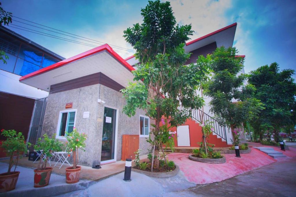 Pantip Boutique Hotel Lamphun Εξωτερικό φωτογραφία